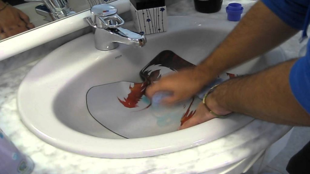 washing a cloth mouse pad